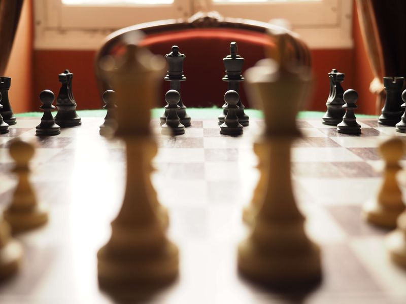 Examine the difference between strategic and tactical marketing